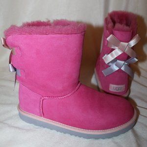 NIB UGG BAILEY BOW YOUTH 6‎ WOMEN'S 8 WATER RESISTANT SUEDE SHEARLING BOO…